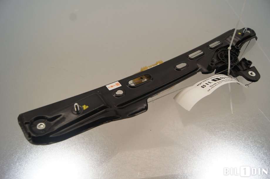 Ruteheis til VW Amarok 2016-2022 (Type I, Fase 2) (VOLKSWAGEN|2HJ839402C|)