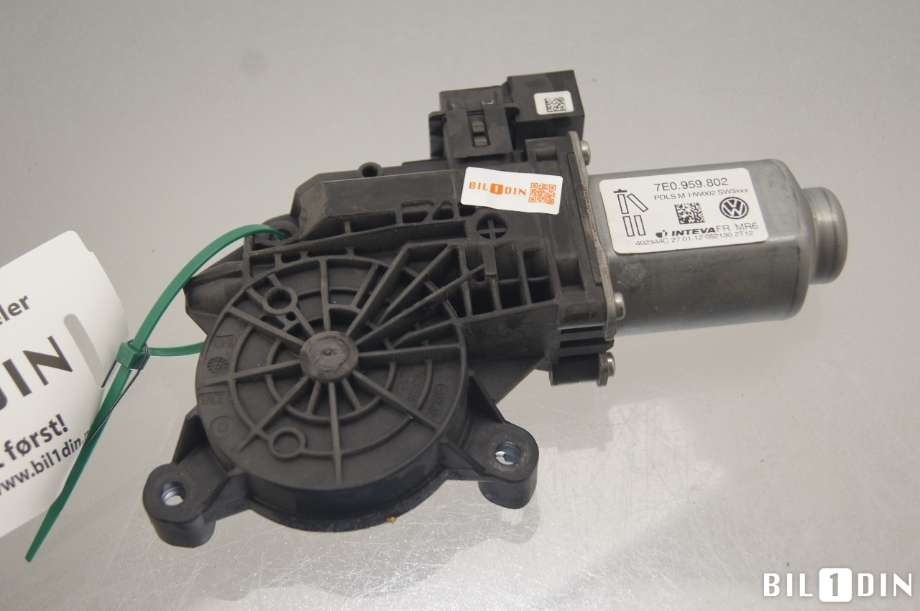 Ruteheis høyre foran til VW Transporter / Caravelle 2009-2015 (Fase 2) (T5) (T5) (VOLKSWAGEN|7E0959802|)