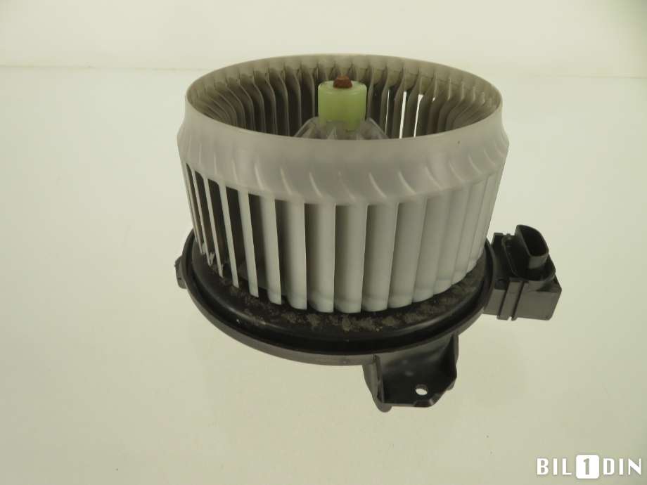 Varmeapparat motor til Suzuki Swift 2011-2017  (SUZUKI|7415062JA0000|)