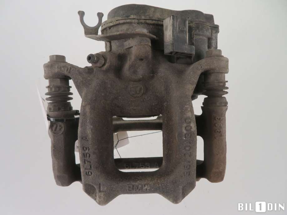 Bremsecaliper venstre bak til BMW X1 2022-->> (U11) (U11) (BMW|34208837109|)