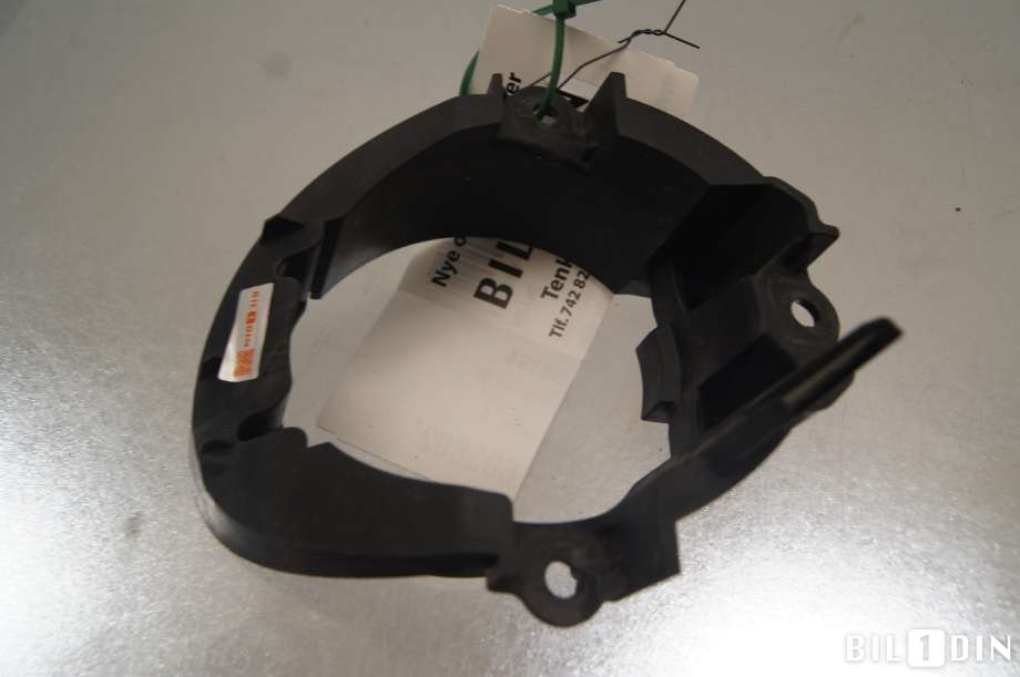Frontlyktehus til Toyota Avensis 2009-2015 (Type III, Fase 1)  (TOYOTA|5212705060|)
