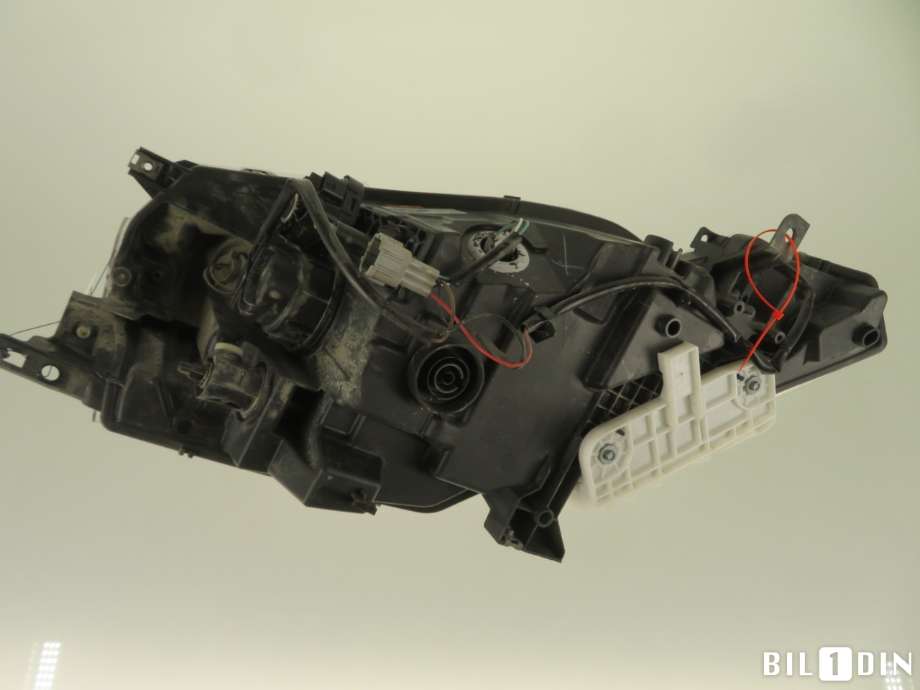 Frontlykt venstre halogen til Nissan Leaf 2011-2017 (Type I)  (NISSAN|260603NL0B|)