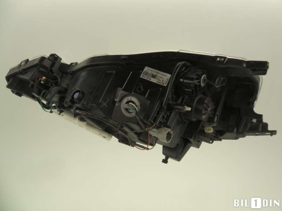 Frontlykt høyre halogen til Nissan Leaf 2011-2017 (Type I)  (NISSAN|260103NL0B|)