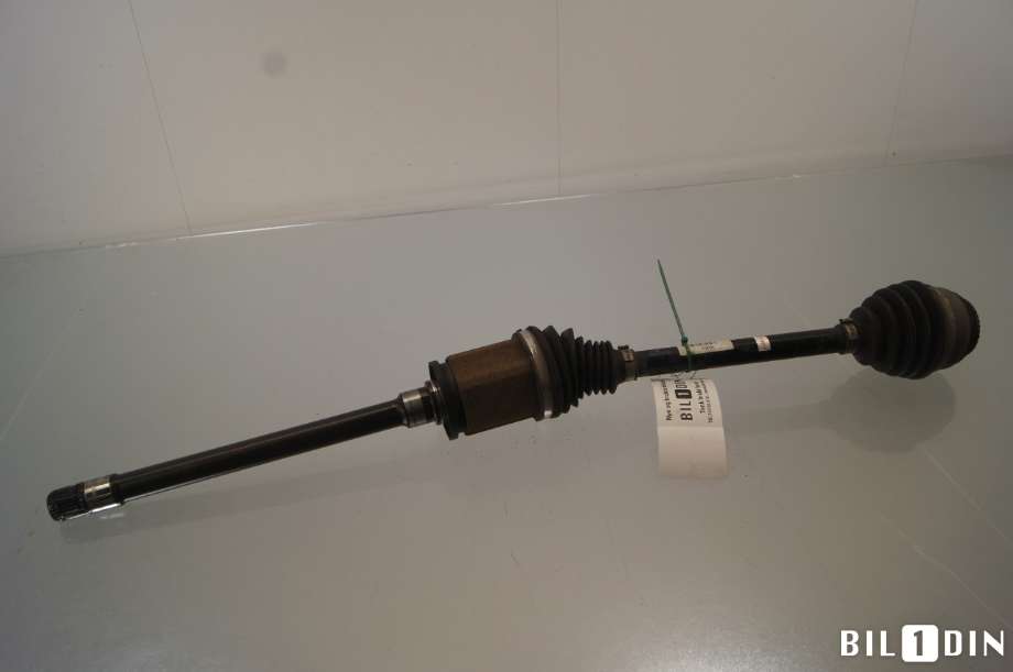 Drivaksel høyre foran til BMW X3 2010-2017 (F25) (F25) (BMW|31608675014|)