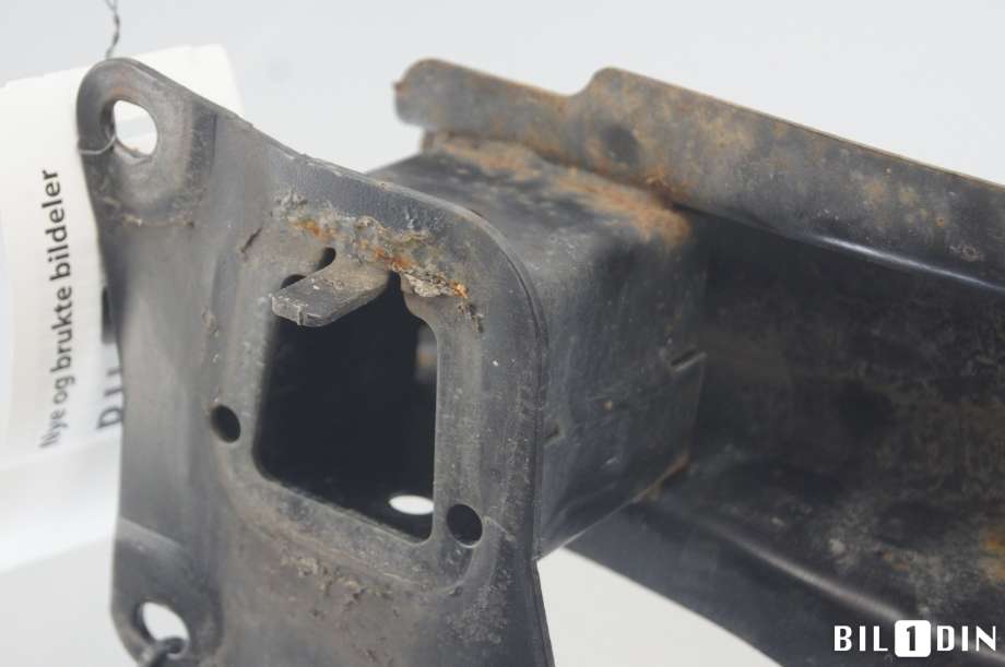 Støtfangerforsterkning bak til VW Golf VI 2008-2012  (VOLKSWAGEN|5K0807305A|)