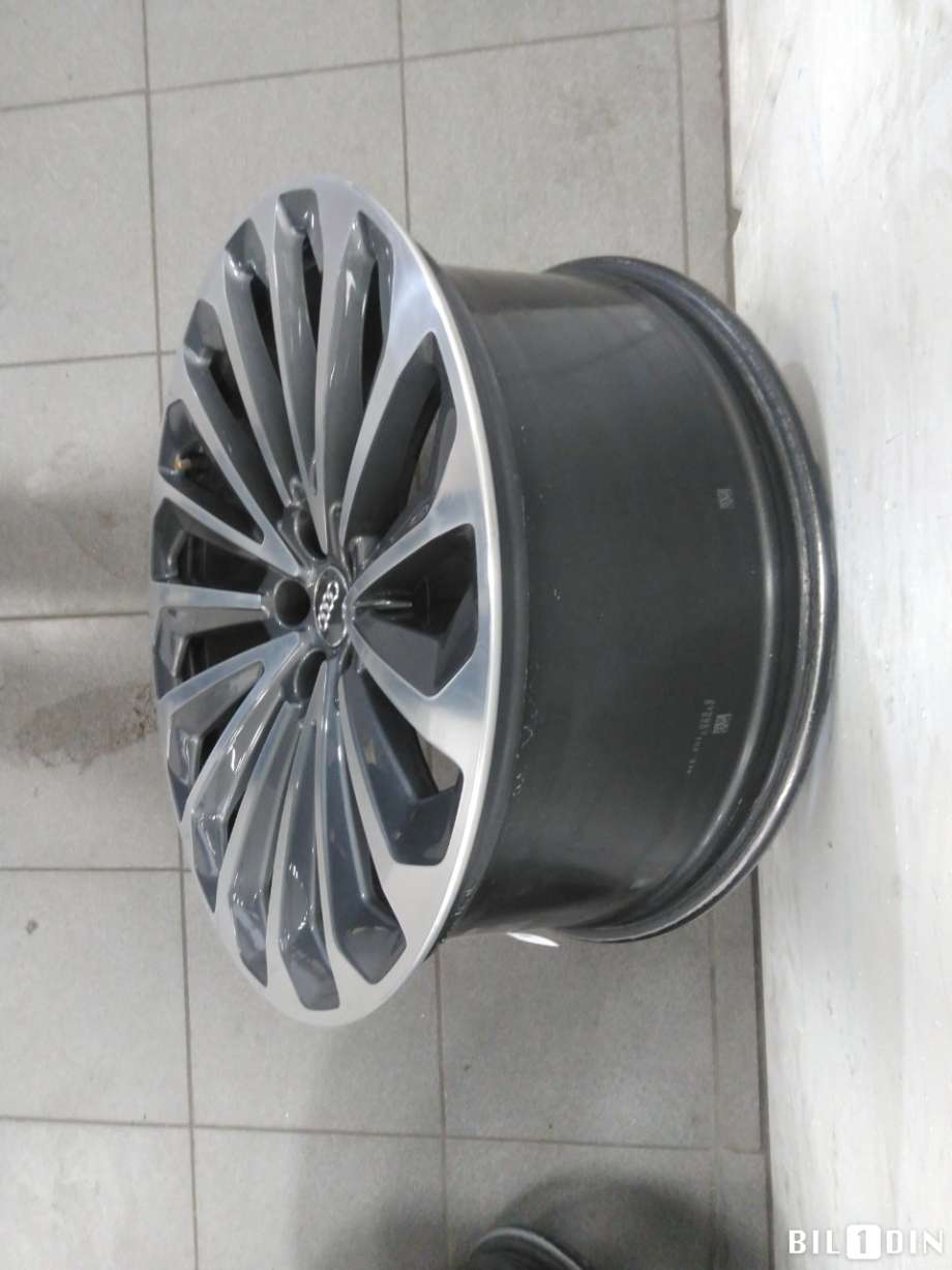 Felg aluminium til Audi e-tron 2018-->>  (AUDI|4KE601025G|5JX21 ET36;9|)