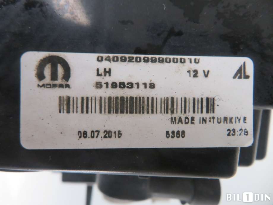 Parklykt venstre til Jeep Renegade 2014-->>  (JEEP|51953118|)