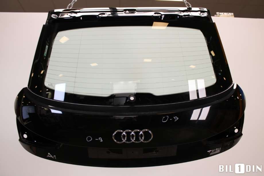 Bakluke combi til Audi A1 2015-2018 (Type I, Fase 2)  (AUDI|8X4827023B|)