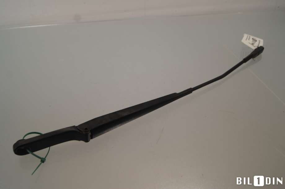 Viskerarmer frontrute til Audi Q3 2011-2014 (Type I, Fase 1) (AUDI|8U1955408|)