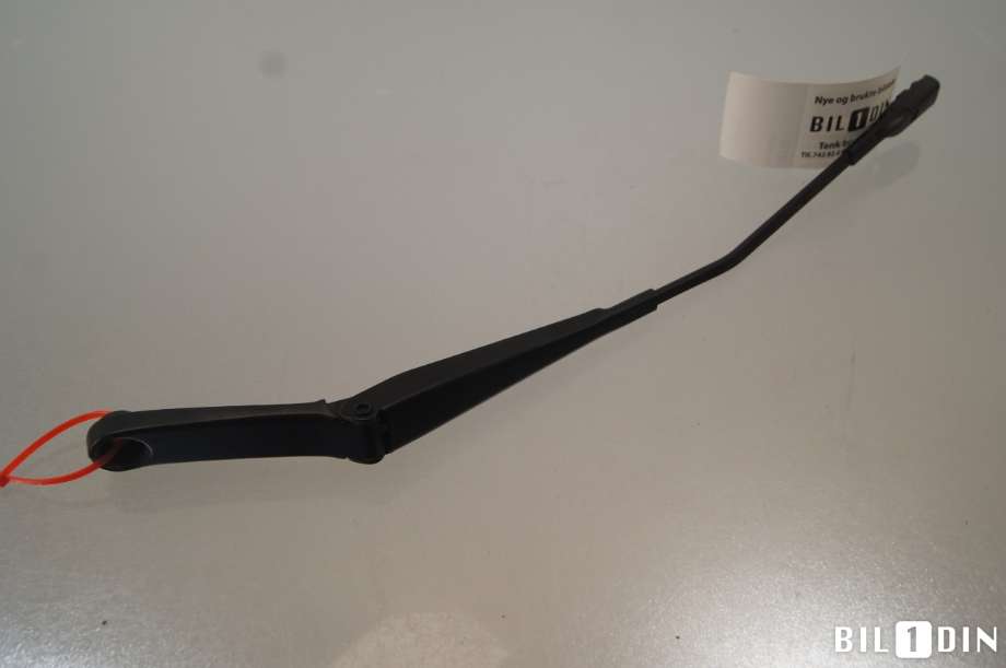 Viskerarmer frontrute til Audi Q3 2011-2014 (Type I, Fase 1) (AUDI|8U1955407|)