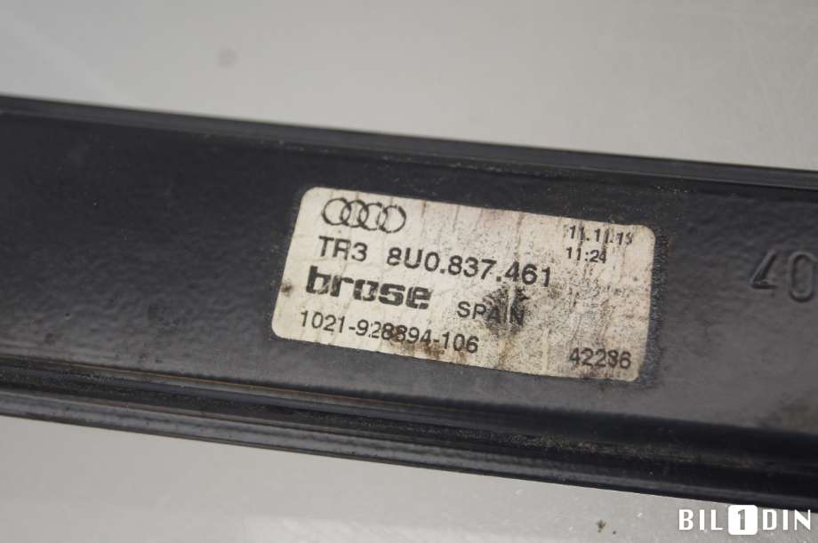Ruteheis til Audi Q3 2011-2014 (Type I, Fase 1)  (AUDI|8U0837461|)