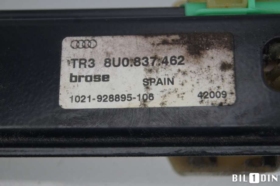 Ruteheis til Audi Q3 2011-2014 (Type I, Fase 1)  (AUDI|8U0837462|)