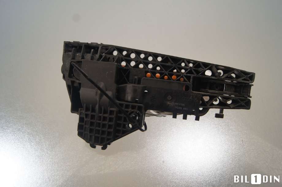 Dørhåndtak utv venstre bak til Audi Q3 2011-2014 (Type I, Fase 1)  (AUDI|8U0837885|8T0837205A|)