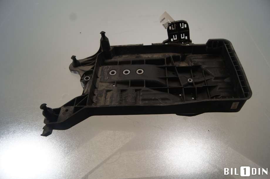 Batterikasse/feste til VW Caddy 2020-->> (Type IV)  (VOLKSWAGEN|5R3915331A|)