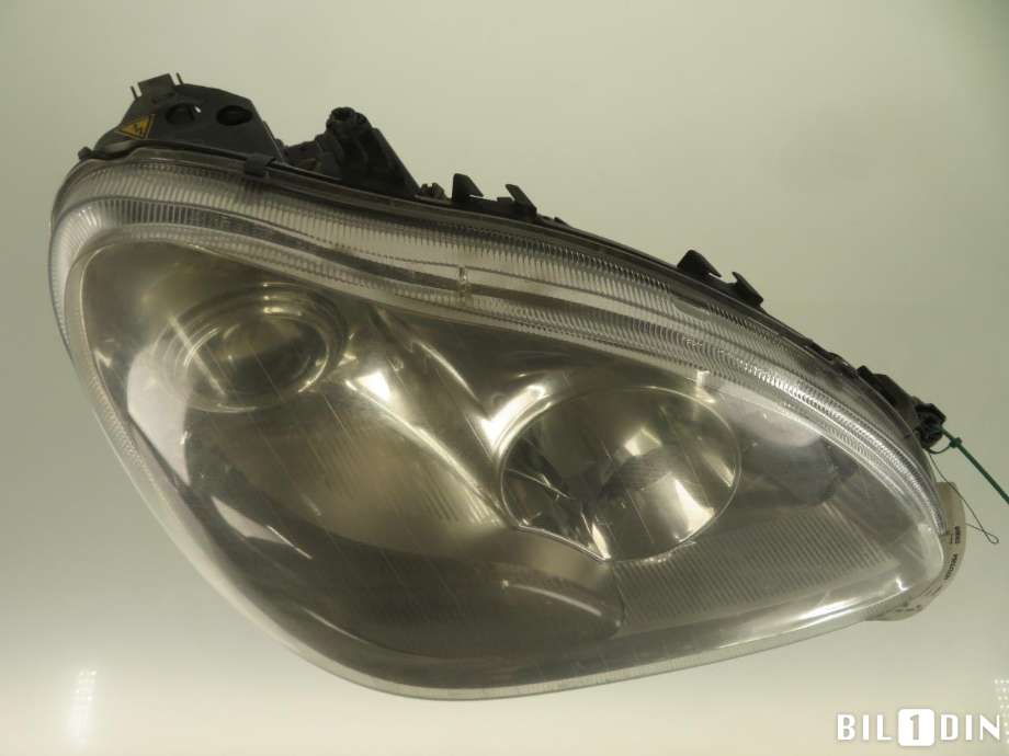 Frontlykt høyre halogen til Mercedes S-Klasse 1999-2005 (W220) (W220) (MERCEDES|A2208202461|)