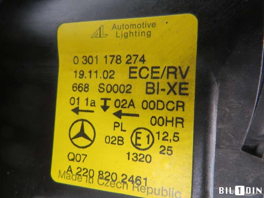 Frontlykt høyre halogen til Mercedes S-Klasse 1999-2005 (W220) (W220) (MERCEDES|A2208202461|)