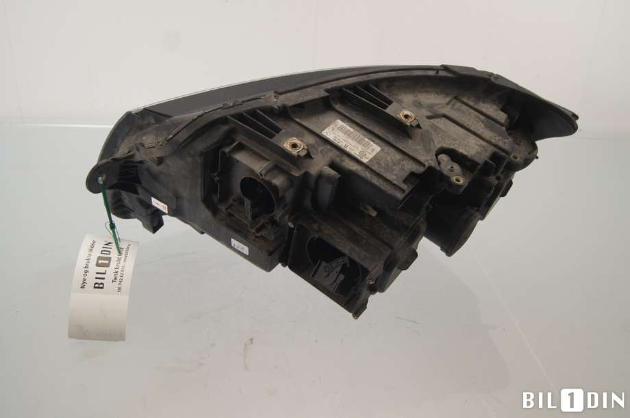 Frontlykt høyre halogen til VW Transporter / Caravelle 2015-2019 (T6) (T6) (VOLKSWAGEN|7E1941774||7E1941036)
