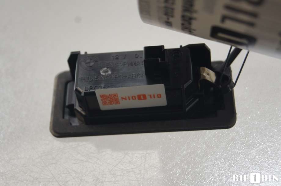 Skiltlys til BMW iX2 2024-->>  (BMW|63269481841|)