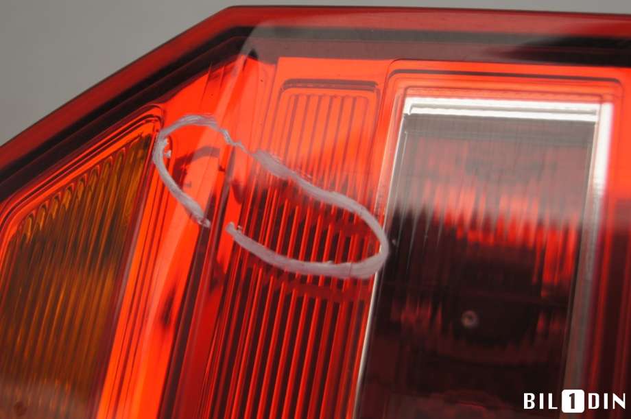 Baklykt venstre til VW Caddy 2015-2020 (Type III, Fase 3)  (VOLKSWAGEN|2K1945095N|)