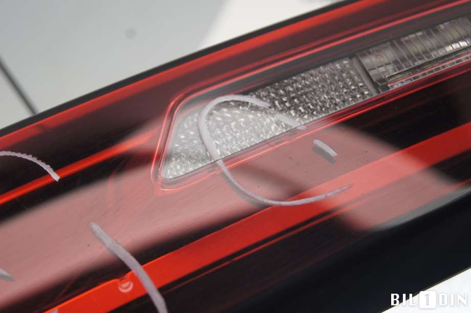 Baklykt venstre indre til BMW iX2 2024-->>  (BMW|63219448813|)