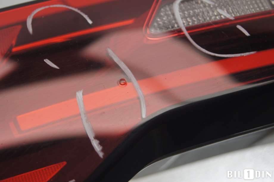 Baklykt venstre indre til BMW iX2 2024-->>  (BMW|63219448813|)