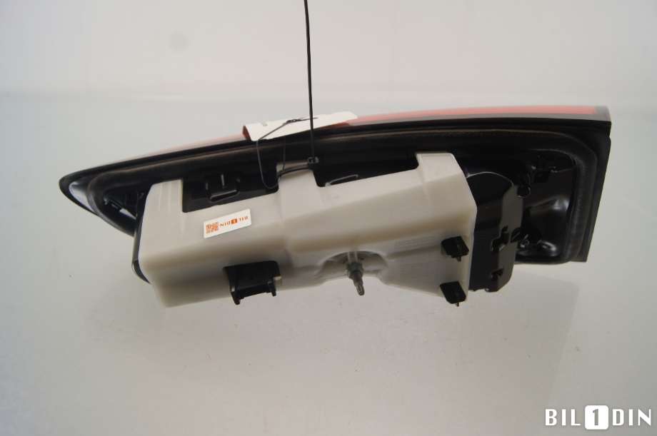 Baklykt venstre indre til BMW iX2 2024-->>  (BMW|63219448813|)
