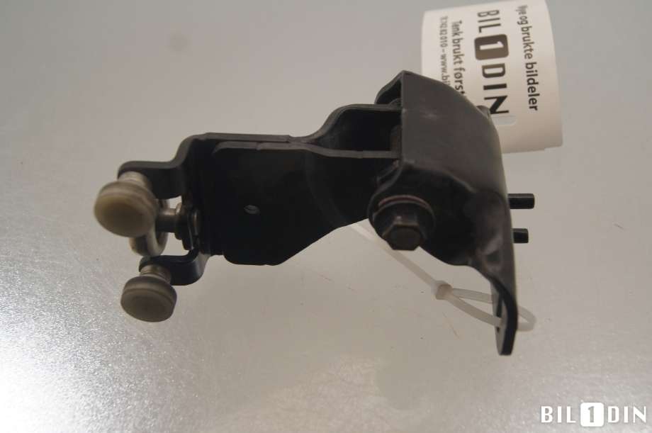 Diverse deler til VW Caddy 2020-->> (Type IV) (VOLKSWAGEN|2K7843304B|)