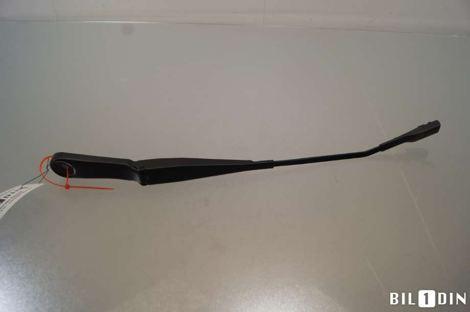 Viskerarmer frontrute til BMW X1 2022-->> (U11) (U11) (BMW|61619478846|)