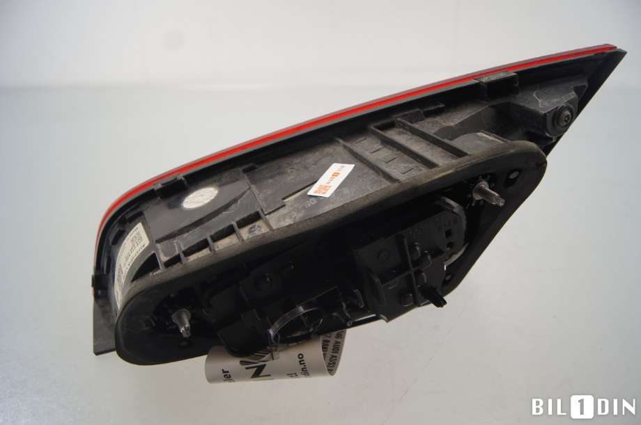 Baklykt venstre indre til Audi A3 2016-2020 (Type III, Fase 2)  (AUDI|8V4945075|)