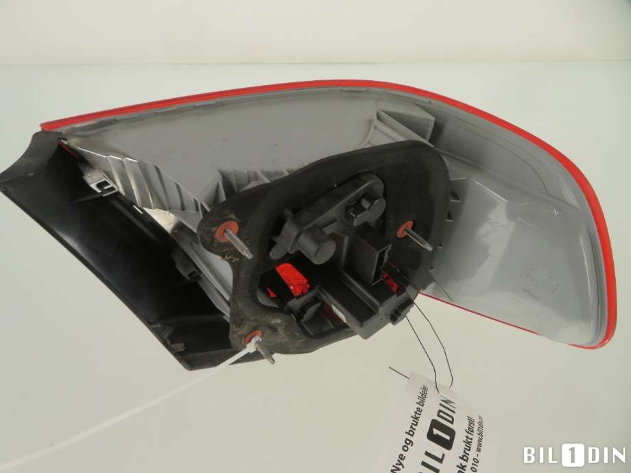 Baklykt høyre til BMW 3-Serie 2005-2011 (E90/E91/E92/E93) (E90/E91/E92/E93) (BMW|63217174404|)