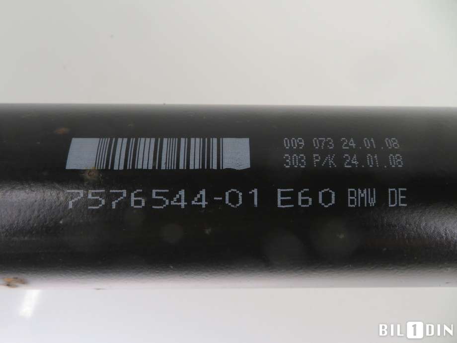 Mellomaksel til BMW 5-Serie 2003-2010 (E60/E61) (E60/E61) (BMW|26107576544|)