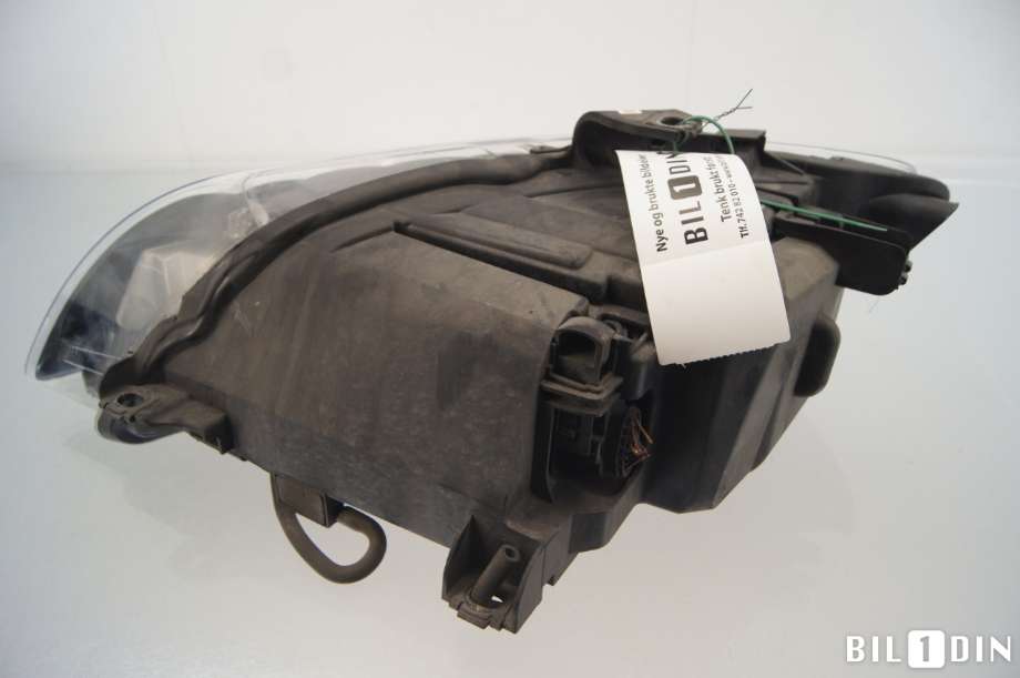 Frontlykt høyre halogen til Audi Q7 2010-2015 (Type I, Fase 2) (AUDI|4L0941030AD|)