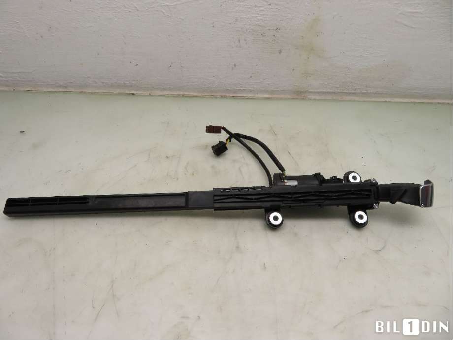 Sikkerhetsbelte foran høyre til BMW 3-Serie, 2005-2011 (E90/E91/E92/E93) (E90/E91/E92/E93) (BMW|72117330780)