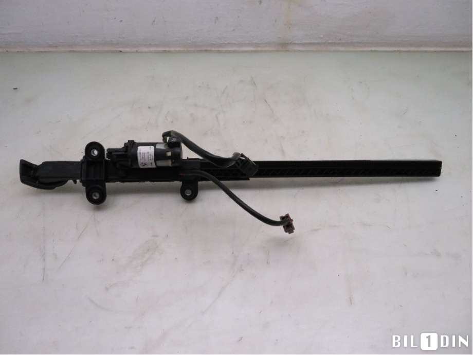Sikkerhetsbelte foran høyre til BMW 3-Serie 2005-2011 (E90/E91/E92/E93) (E90/E91/E92/E93) (BMW|72117330780|)