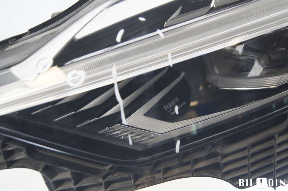 Frontlykt venstre halogen til Polestar 2 2020-->>  (POLESTAR|32228753|)