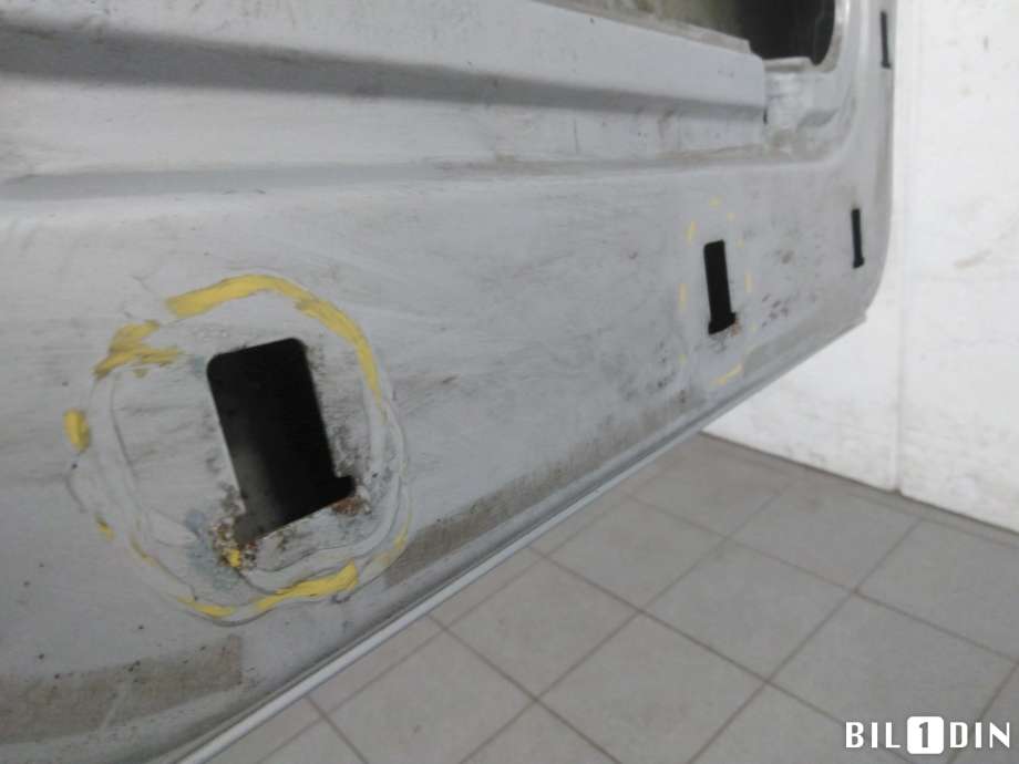 Dør venstre foran til VW Transporter / Caravelle 1990-2003 (T4) (T4) (VOLKSWAGEN|7D0831055C|)
