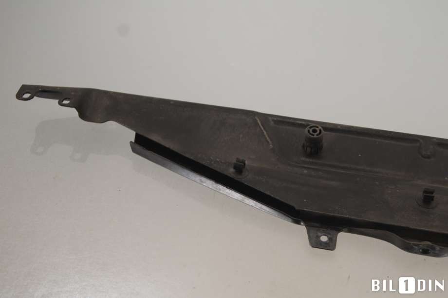 Frontplate øvre til BMW 5-Serie 2010-2017 (F10/F11) (F10/F11) (BMW|51647200689|)