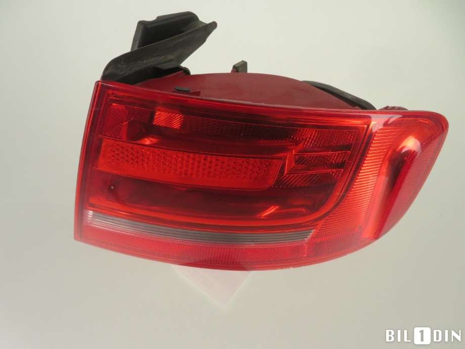 Baklykt høyre til Audi A4 2007-2014 (Type IV) (B8) (B8) (AUDI|8K5945096D|)