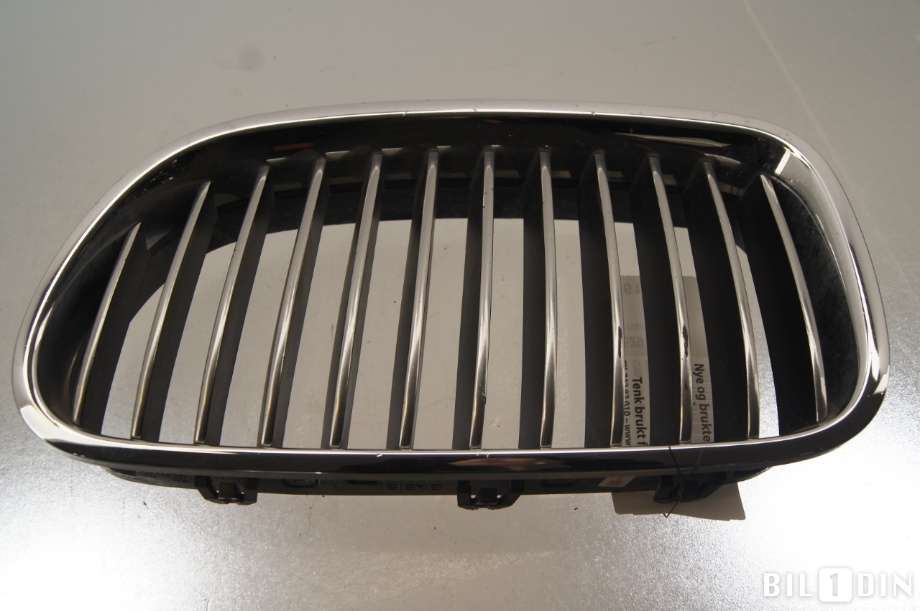 Grill høyre til BMW 5-Serie 2010-2017 (F10/F11) (F10/F11) (BMW|51137200728|)
