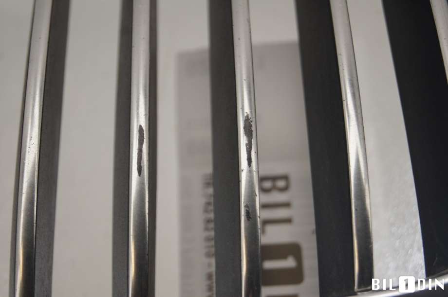 Grill høyre til BMW 5-Serie 2010-2017 (F10/F11) (F10/F11) (BMW|51137200728|)