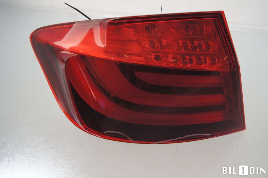Baklykt venstre til BMW 5-Serie 2010-2017 (F10/F11) (F10/F11) (BMW|63217203229|)