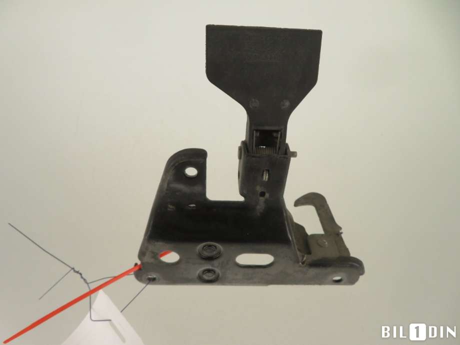 Diverse deler til Audi A4 2004-2008 (Type III) (B7) (B7) (AUDI|8E0823480F|)