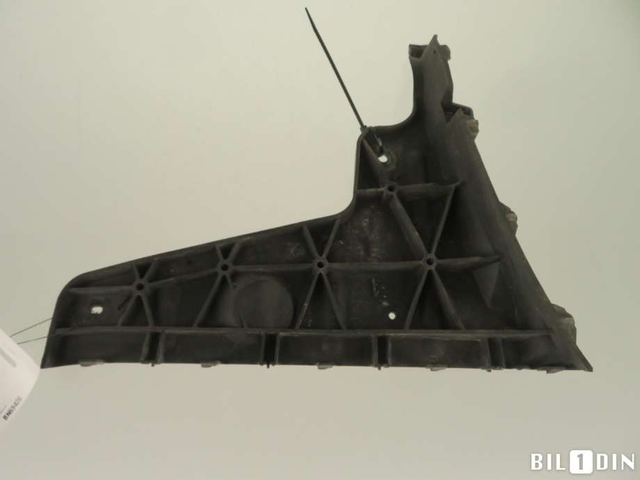 Diverse deler til Audi A4 2004-2008 (Type III) (B7) (B7) (AUDI|8E5807453A|)