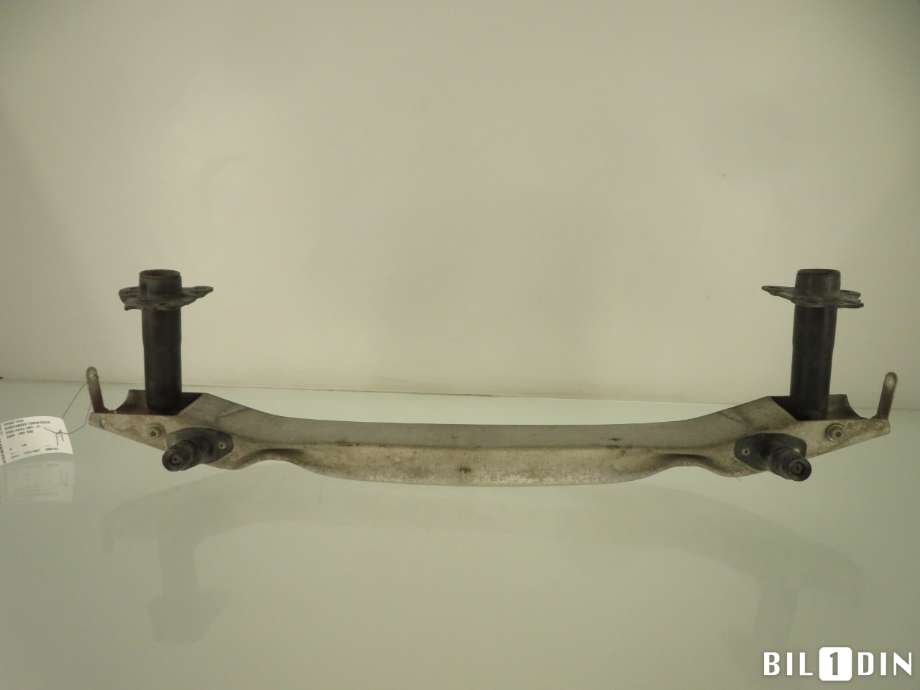 Støtfangerforsterkning foran til Audi A4 2004-2008 (Type III) (B7) (B7) (AUDI|8E0807109J|)