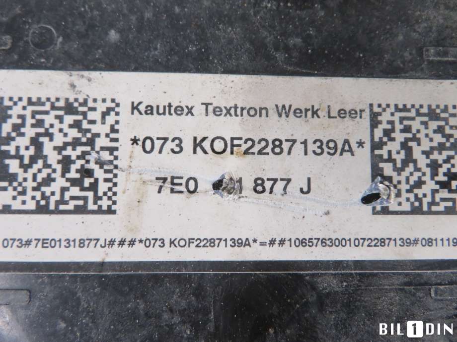 AdBlue tank til VW Transporter / Caravelle 2019-->> (T6.1) (T6.1) (VOLKSWAGEN|7E0131877J|)