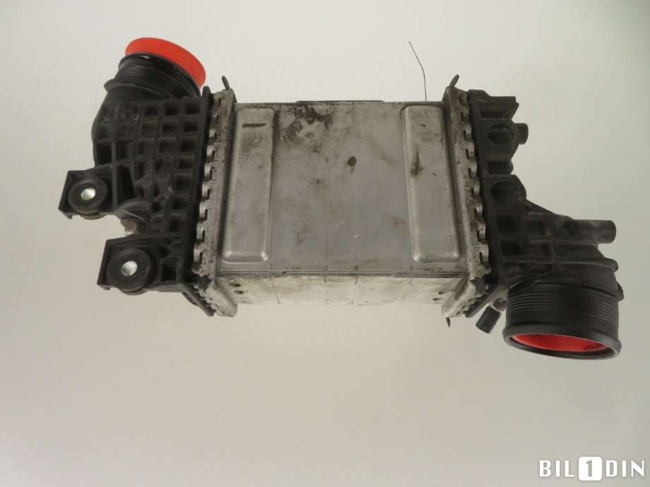 Intercooler til VW Transporter / Caravelle 2019-->> (T6.1) (T6.1) (VOLKSWAGEN|04L145749M|)