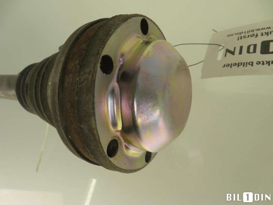 Drivaksel høyre bak til Audi A6, Allroad 2012-2014 (Type III, Fase 1) (C7) (C7) (AUDI|8R0501203C|)