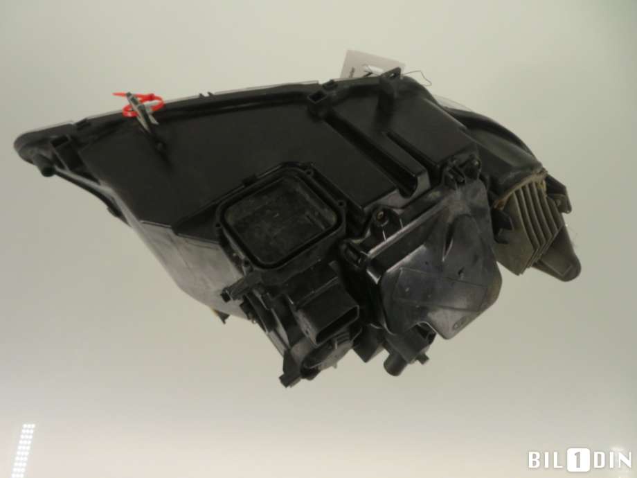 Frontlykt venstre xenon til BMW 3-Serie 2005-2011 (E90/E91/E92/E93) (E90/E91/E92/E93) (BMW|63117240247|)