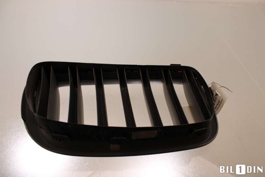 Grill venstre til BMW X5 2013-2018 (F15) (F15) (BMW|51117303107|)