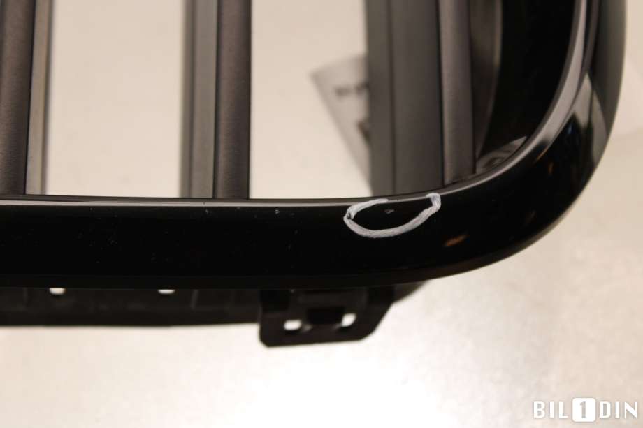 Grill høyre til BMW X5 2013-2018 (F15) (F15) (BMW|51117303108|)